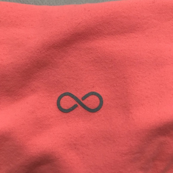 ENERGY PERFORMANCE crop legging with pockets - Picture 2 of 5